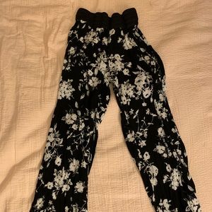 Robert Louis Black/White Flowy Pants Size Small